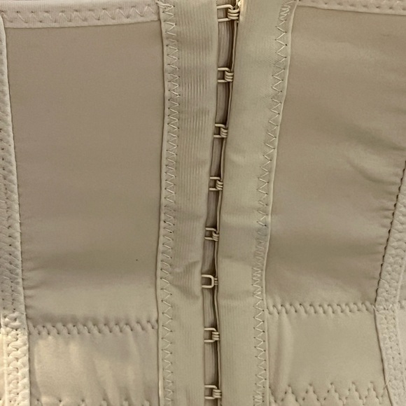 Full coverage bra - Picture 4 of 6